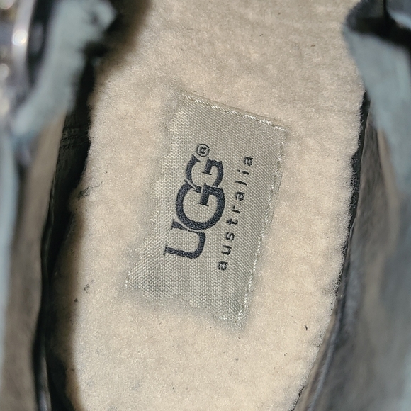Ugg Black Leather Wedge Booties - Picture 7 of 9